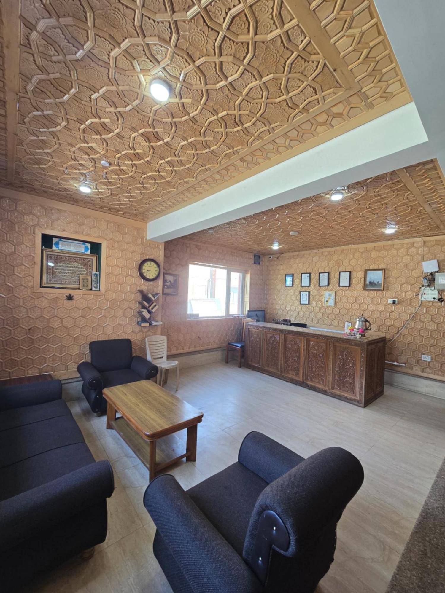 Hotel Barzman Sonamarg Ngoại thất bức ảnh